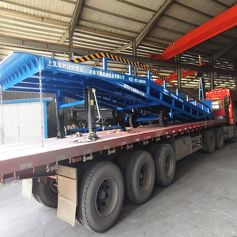 移动式登车桥8-10吨叉车集装箱斜坡装车平台仓储物流移动式卸货平台