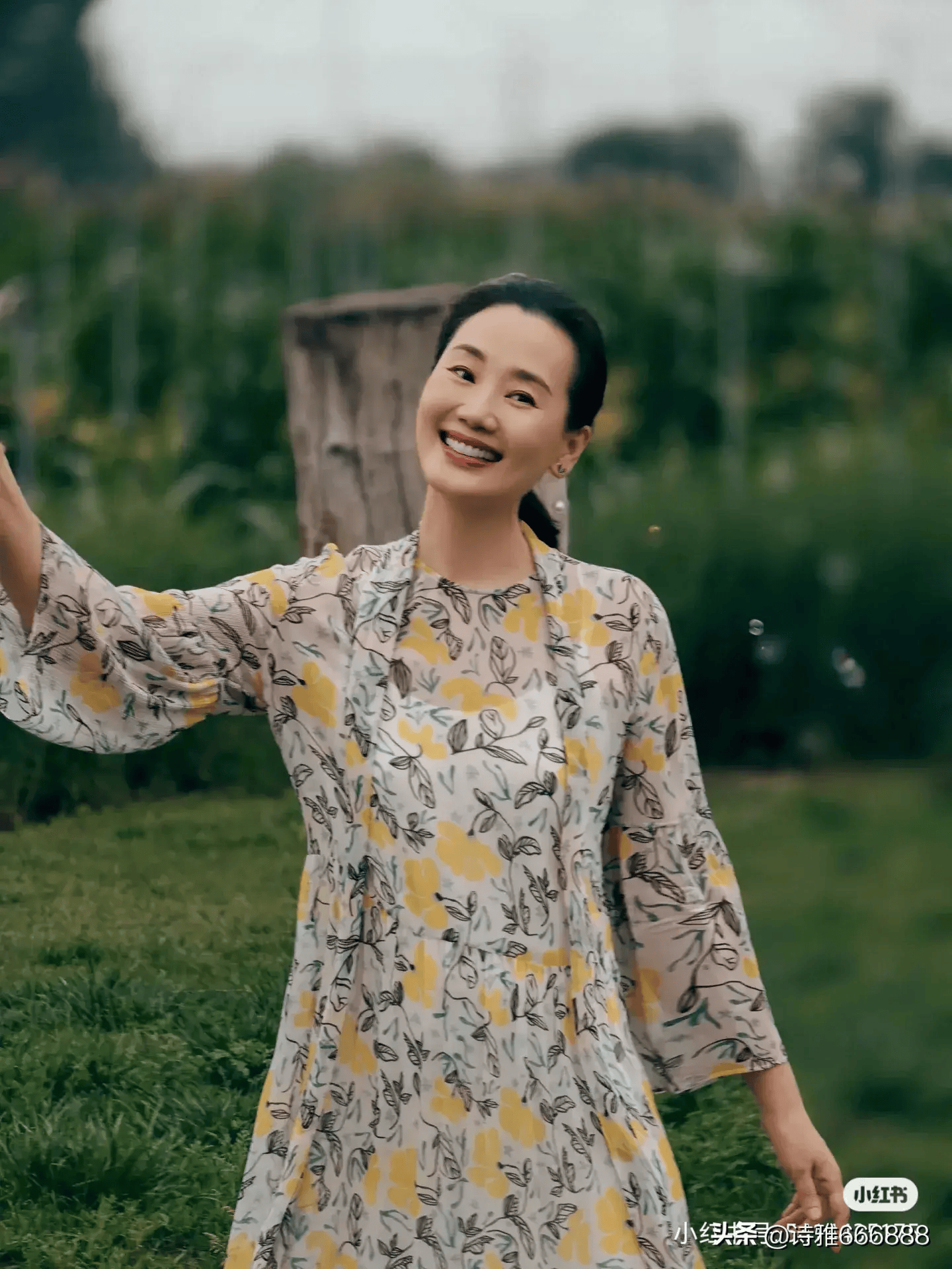 林依轮妻子西华小暑晒与家人合影,一家四口同框画面好温馨!