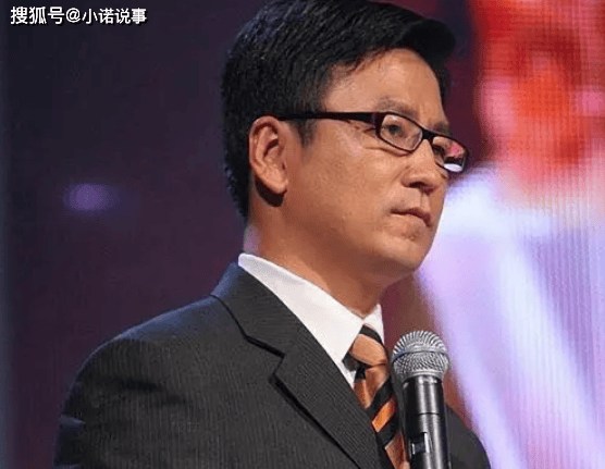 央视一哥"白岩松:被病痛折磨,每天严重失眠,54岁如今很憔悴!