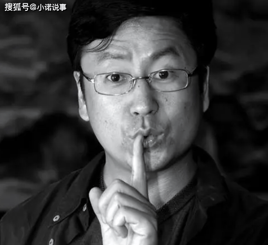 央视一哥"白岩松:被病痛折磨,每天严重失眠,54岁如今很憔悴!