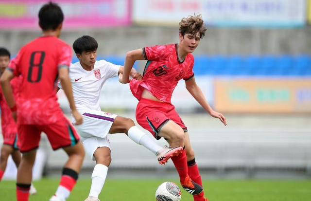 国足u14遭遇韩国首败,董路怒斥黑哨 红牌,世界杯梦仍存