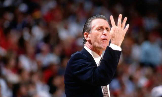 格雷格·波波维奇被誉为当今nba最优秀的主教练之一,他执教马刺队长达