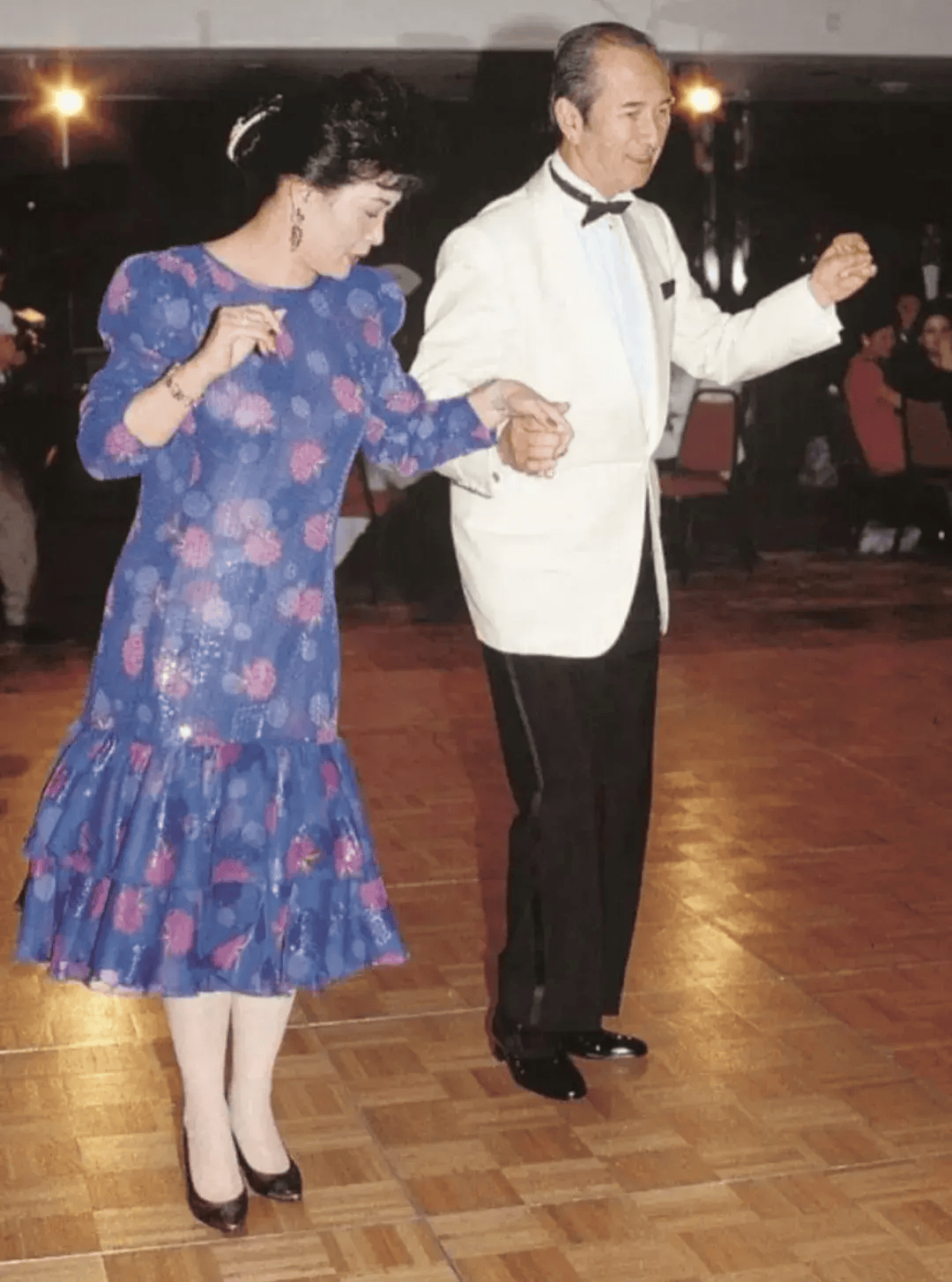 二太蓝琼缨与何鸿燊相识于舞厅,蓝琼缨当时才十几