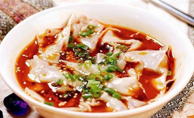 龙抄手:成都传统小吃的经典之作