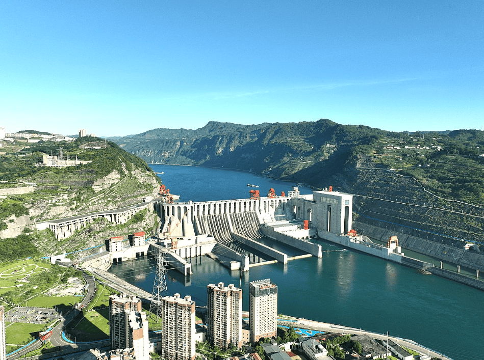 中国第一水电大省四川,为何会停电限产?水电站的电都去哪了?