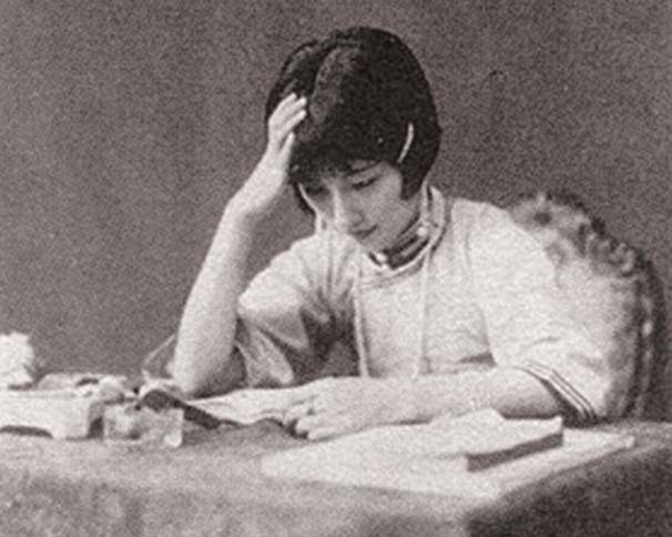 徐申如告诉张幼仪:"只要你不点头,他们这婚就结不成.