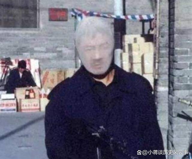 1997年白宝山被判死刑后,情人谢宗芬入狱12年,48岁出狱再赴新疆