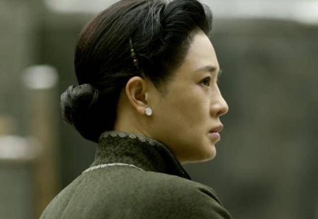 陈独秀妻子高君曼去世60年后,其孙女寻找祖母坟墓,为她迁坟立碑