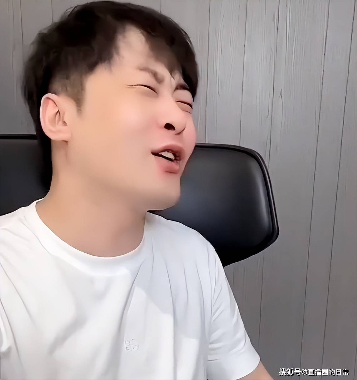 驴家主播二子爷向辛巴认错求关注!辛巴喊话:自己从不蹭别人流量