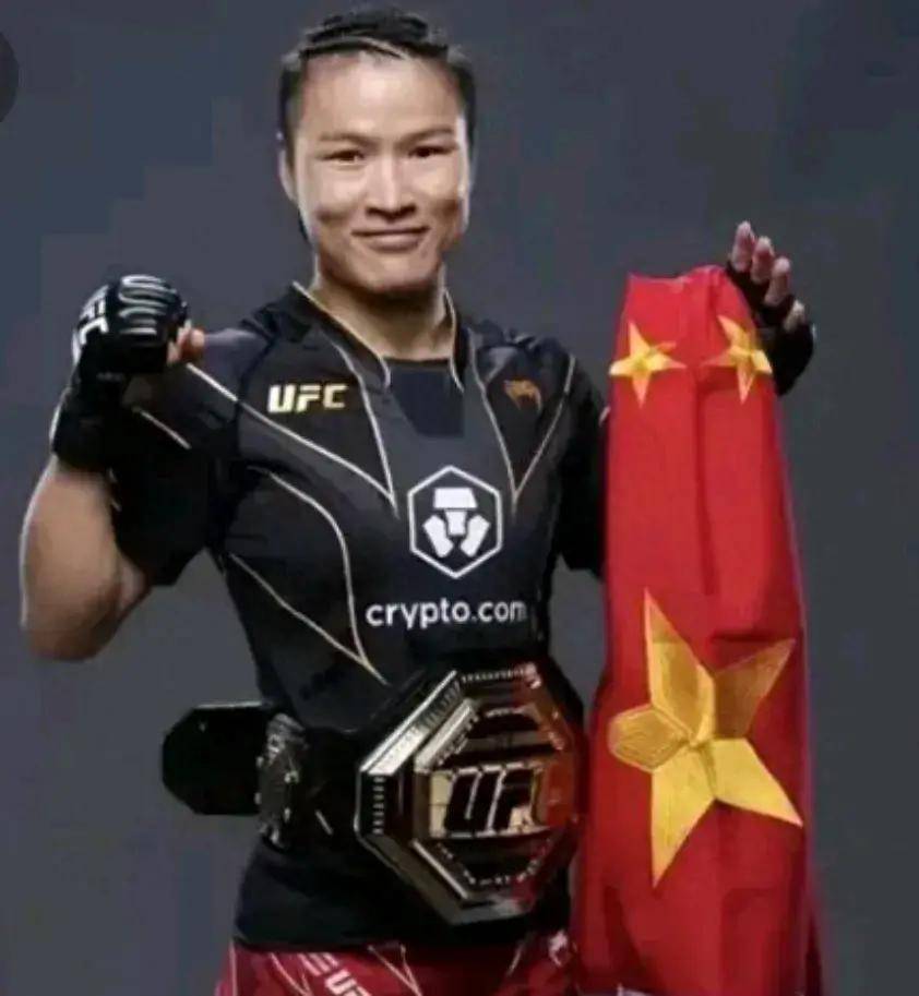 值得一提的是,今年张伟丽与闫晓楠打响了ufc历史上的首场中国德比.