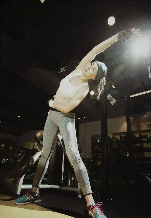 梁爱琪《珠江人家》成名背后有艰辛,46岁婚姻成谜