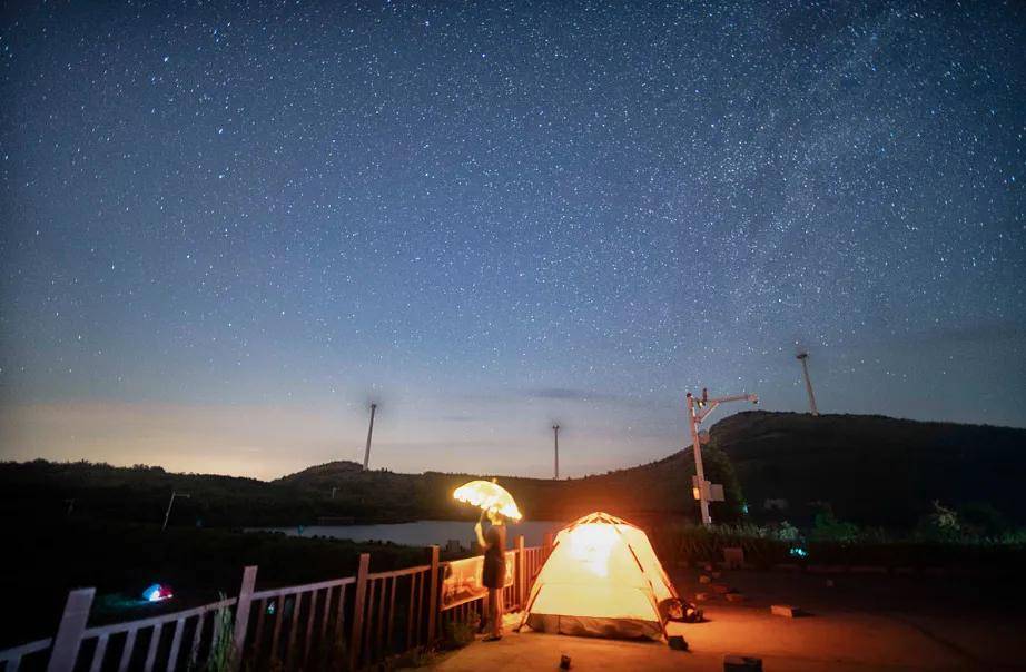 东白山露营 东白山看星空 徒步草甸之巅 摄影星河 看云海日出日落