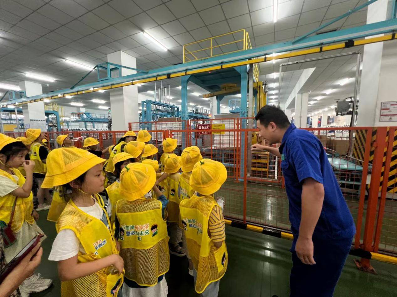 "别young精彩"——探访吴江盛泽青少年暑托班