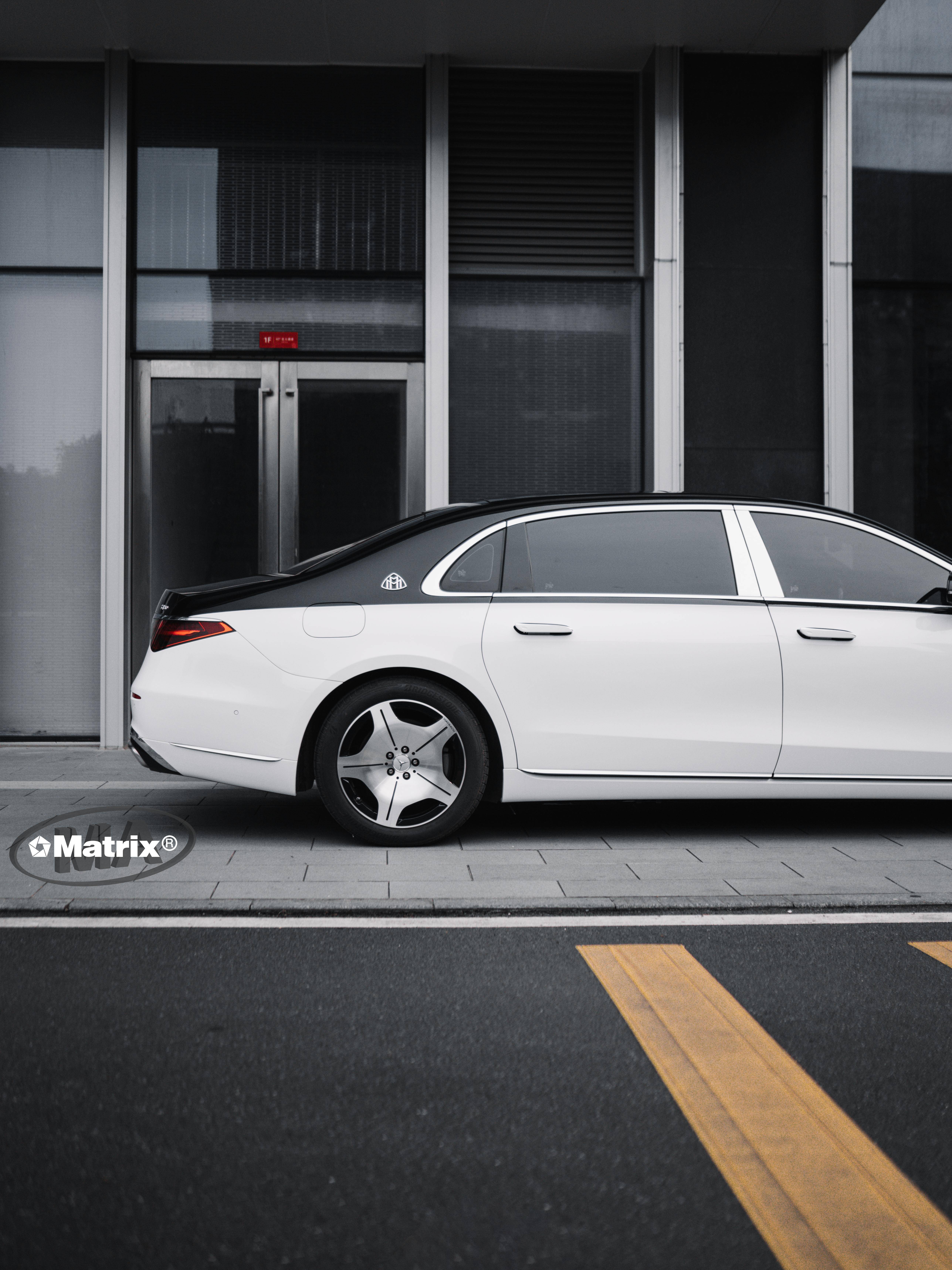 【matrix】奔驰s级双拼改色膜,双拼更吸引眼球