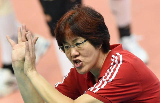 郎平亲晒中国护照,澄清移民疑议_巴黎奥运会_美国的_主教练