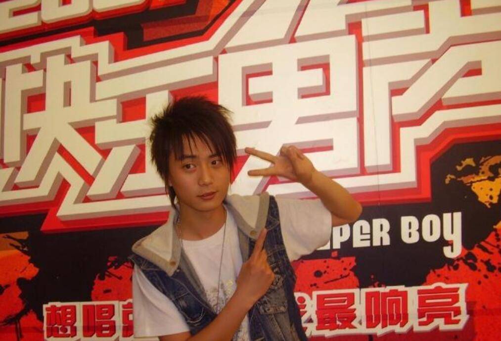 不过在快乐男声,姚政结识了王栎鑫,苏醒,张远,陆虎,俞灏明,陈楚生等