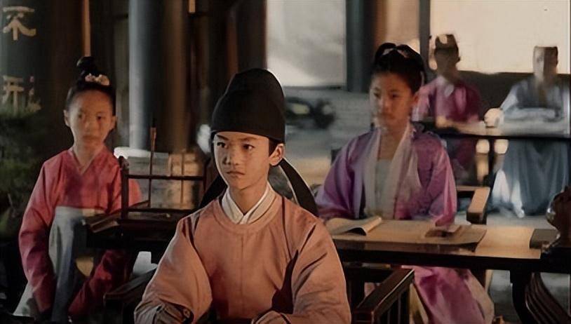 宋英宗:在位四年,却花了一年半时间,和大臣争论谁是自己父亲_宋仁宗