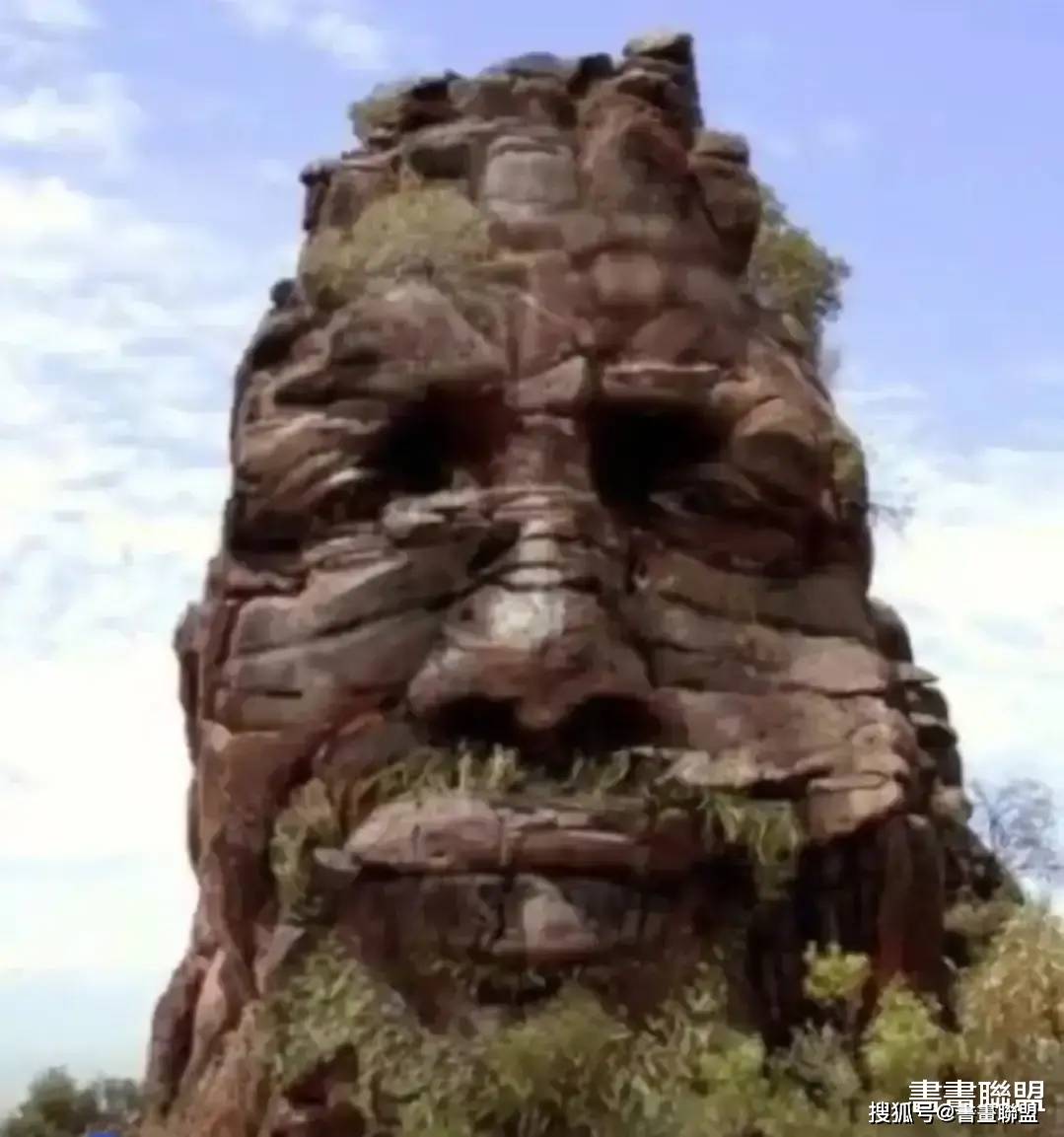 邂逅人脸奇石,面对民间诡异传说,该怎么办?