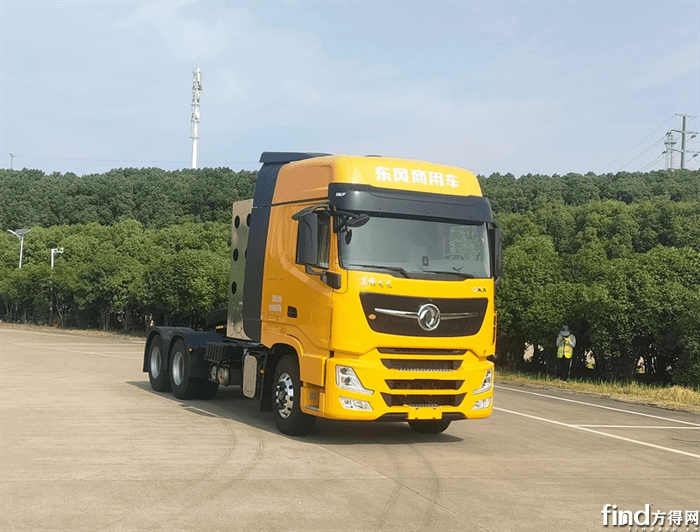 第385批牵引车公告 新能源牵引车市场分析 _最新款北奔重卡牵引车_ 解放鹰途危险品运输车型 东风龙擎燃气车新品