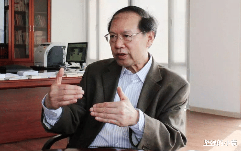 他是现任教育部部长,曾在北航工作28年,09年当选院士,履历彪悍