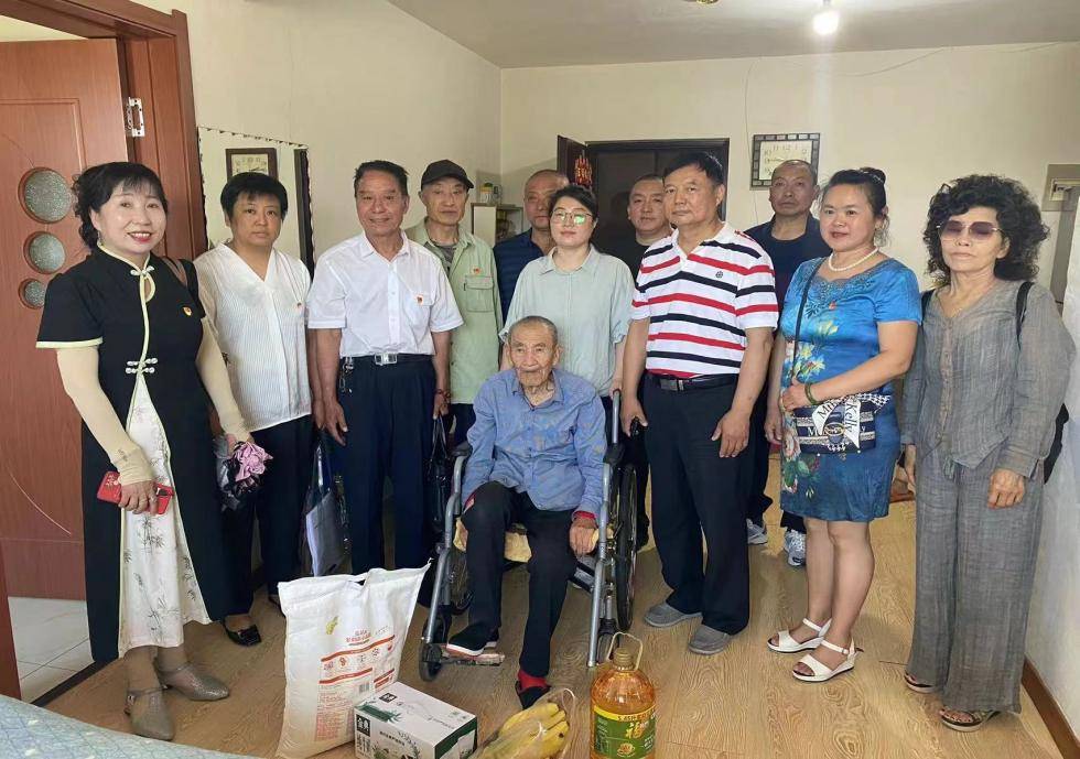 本溪市明山区峪北社区关工委开展 慰问抗美援朝老兵活动
