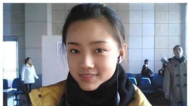 孟真:16岁靠马大帅走红,因绯闻毁掉前程,今32岁形似少女