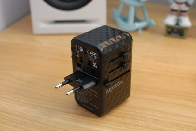 全球畅行无阻,威宝旅行转换快充插头:解锁充电新体验