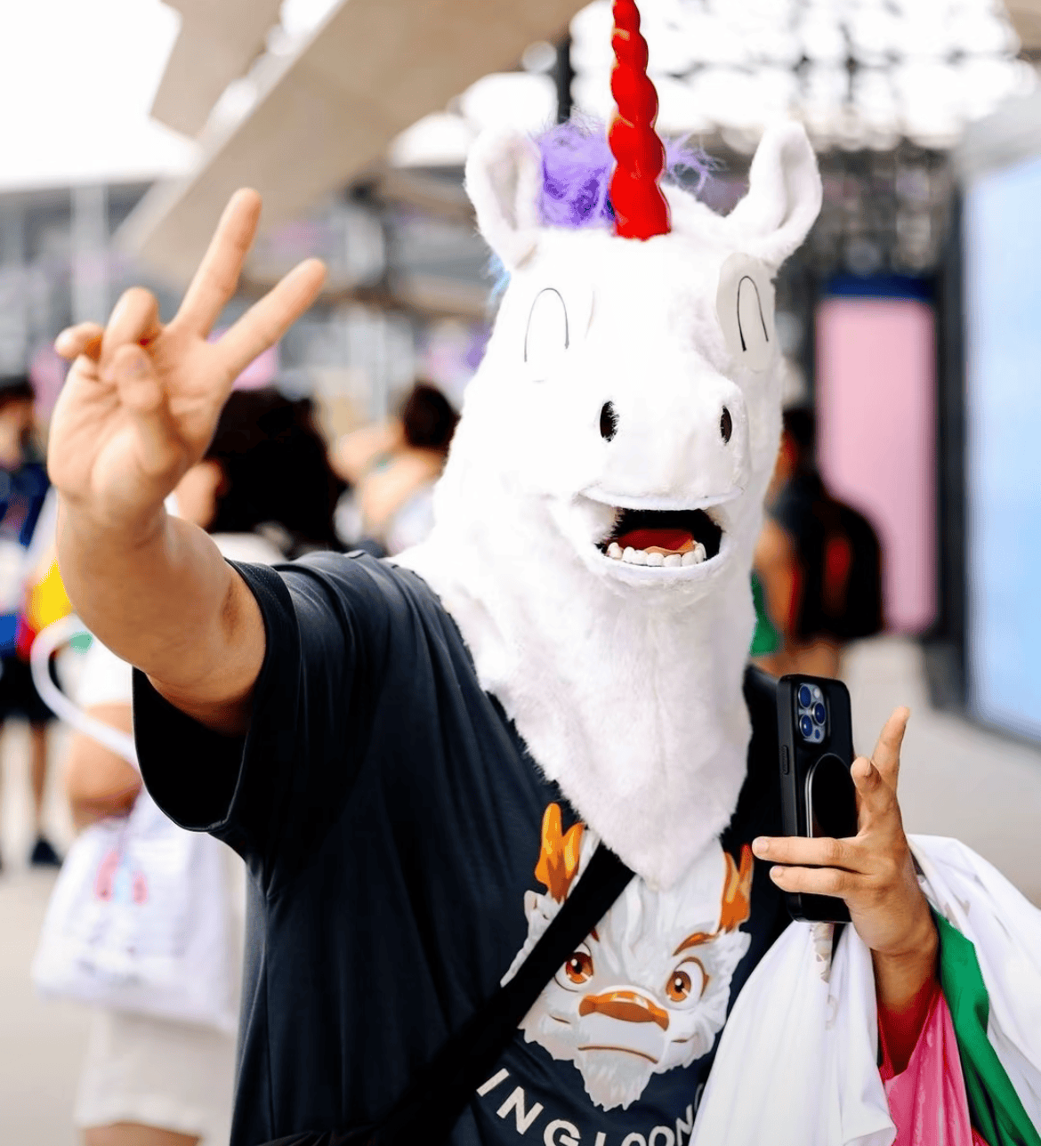 曝网红"毒角show"正脸照!酷似梦泪遭吐槽,知情人透露真实身份