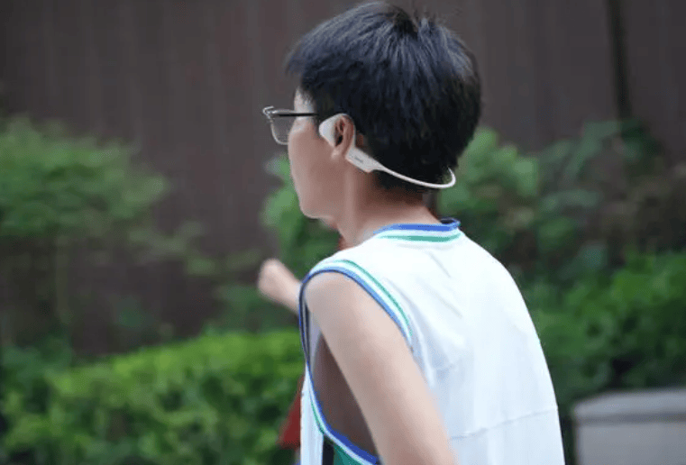 简约美学与卓越性能的完美碰撞-Runner Pro 5