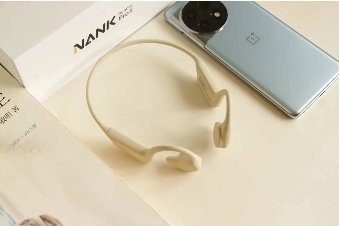 奥运冠军推荐使用的骨传导耳机该怎么选?骨传导耳机选购小技巧!