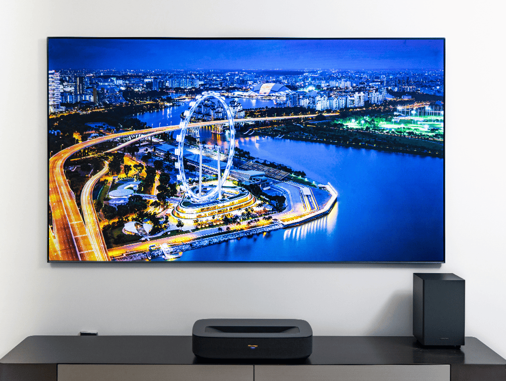 激光电视和投影哪个更适合你?看完就知道