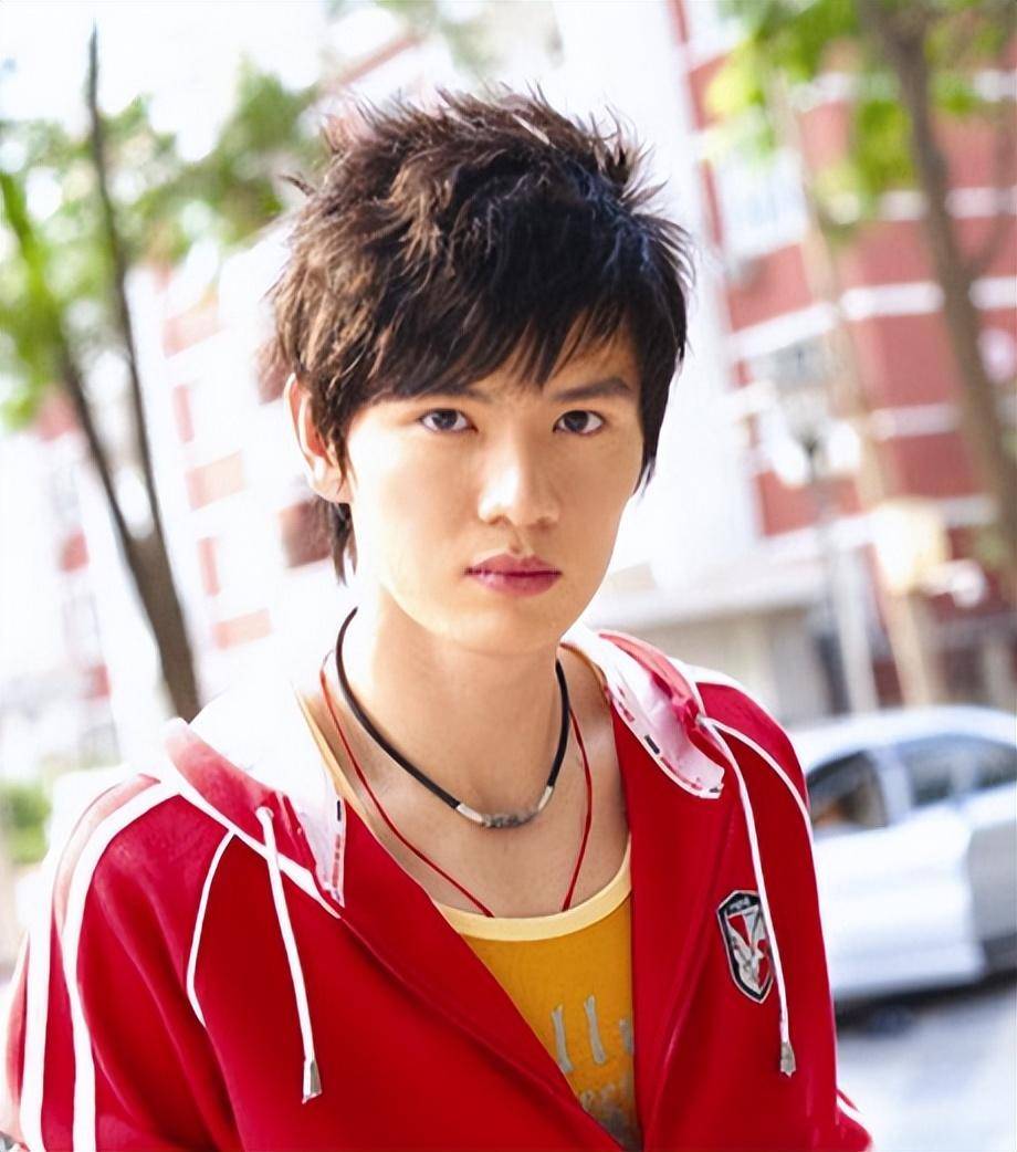 羽坛名将鲍春来:一生挚爱早已退役嫁人生俩娃,他40岁至今却未婚