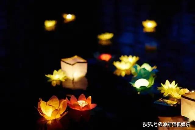 烧纸钱的变化随着社会的不断进步和发展,人们的生活方式和观念也在