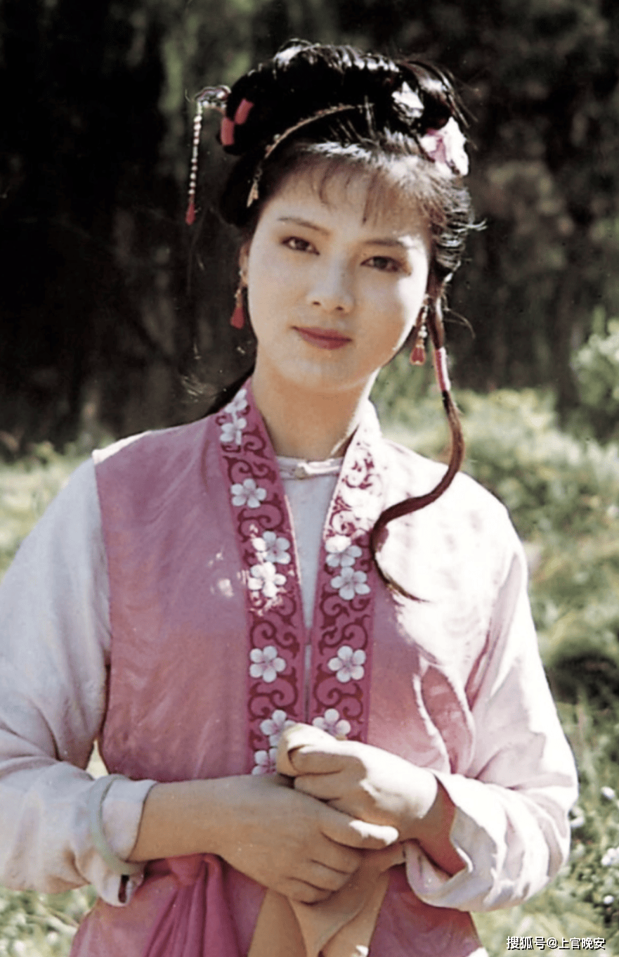 终于理解王扶林为何要把袁玫化丑,她长得太美,担心她抢主角光环