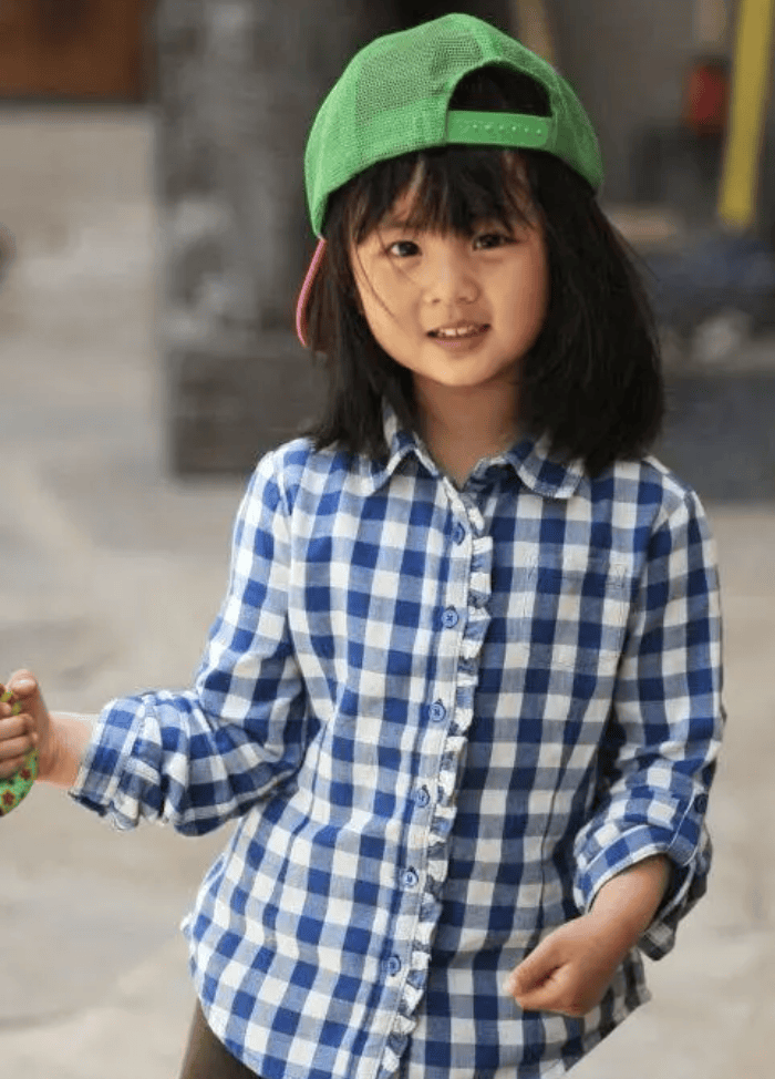 由于黄磊和孙莉经常参与话剧演出,多多自然也有很多机会上台表演,而且