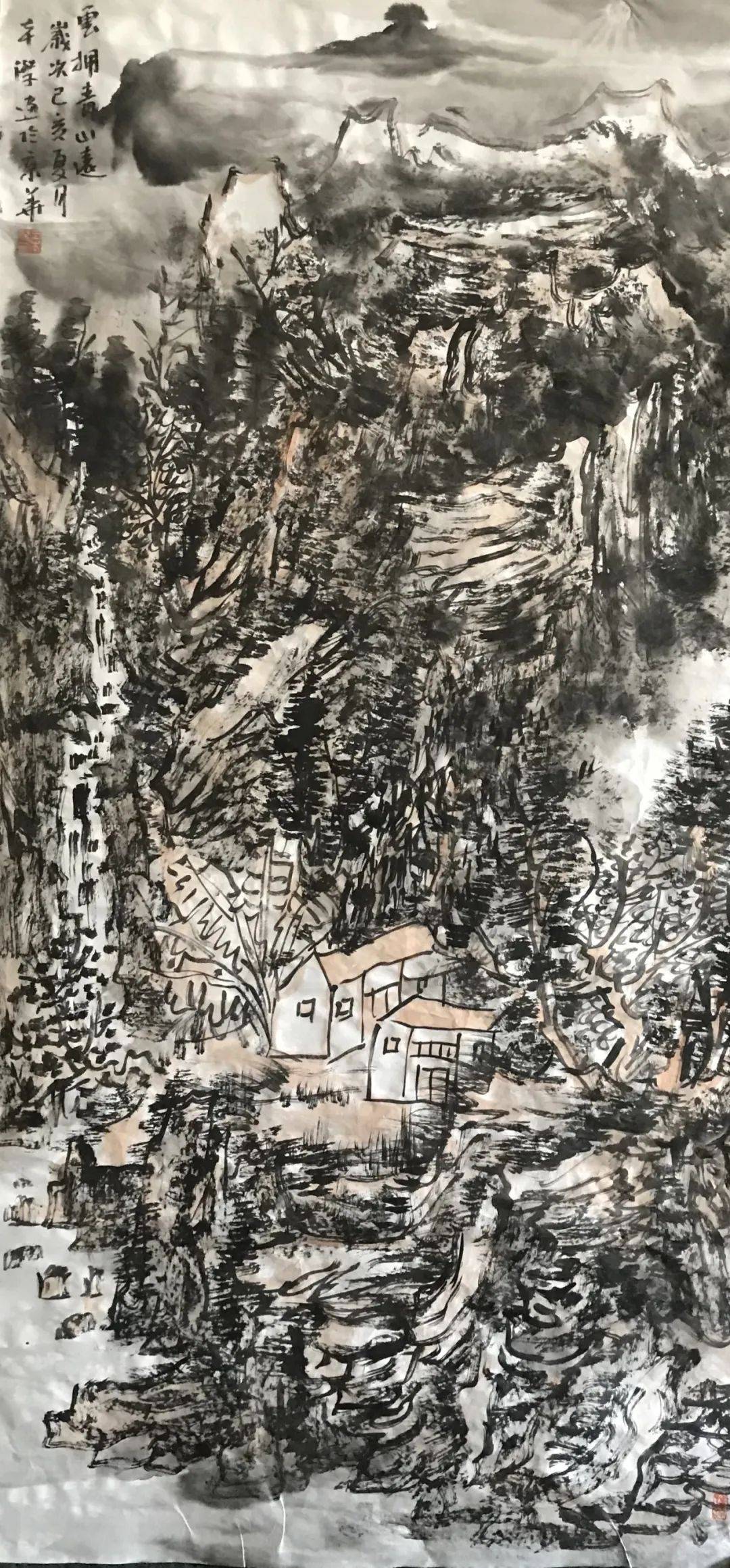 追寻自然之美:著名山水画家王本杰的艺术风格在我国的绘画领域,山水画