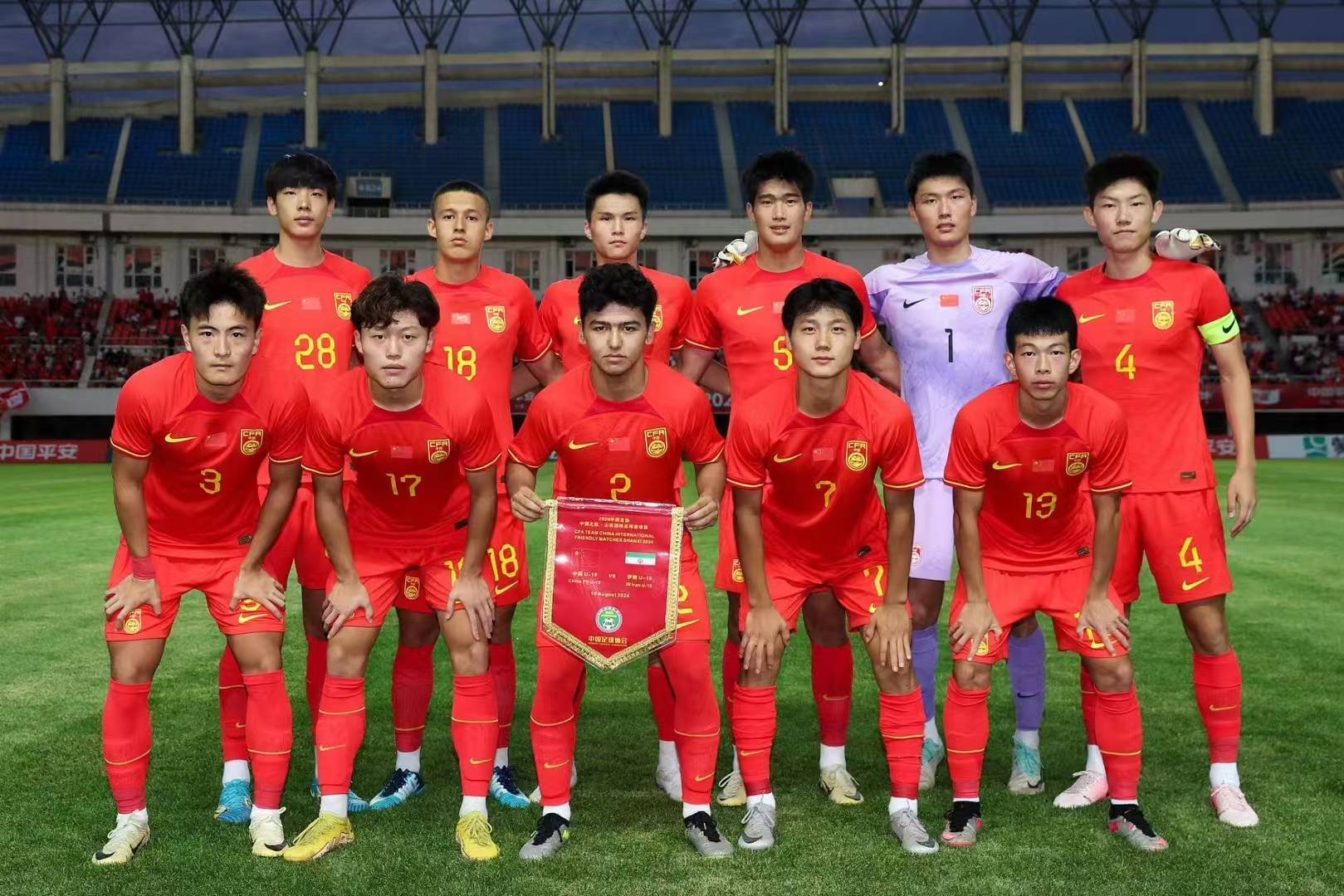 2021年中国男足合照图片