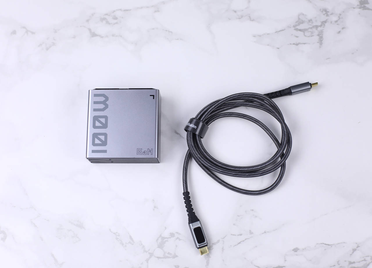 告别充电焦虑，迎接数显快充新时代！威宝100W数显快充线体验