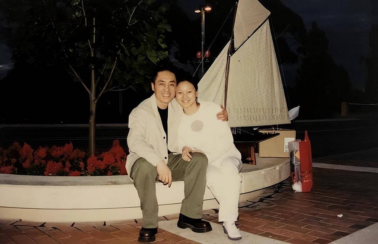 估计张导也没想到相爱2年后,陈婷就再次怀孕了