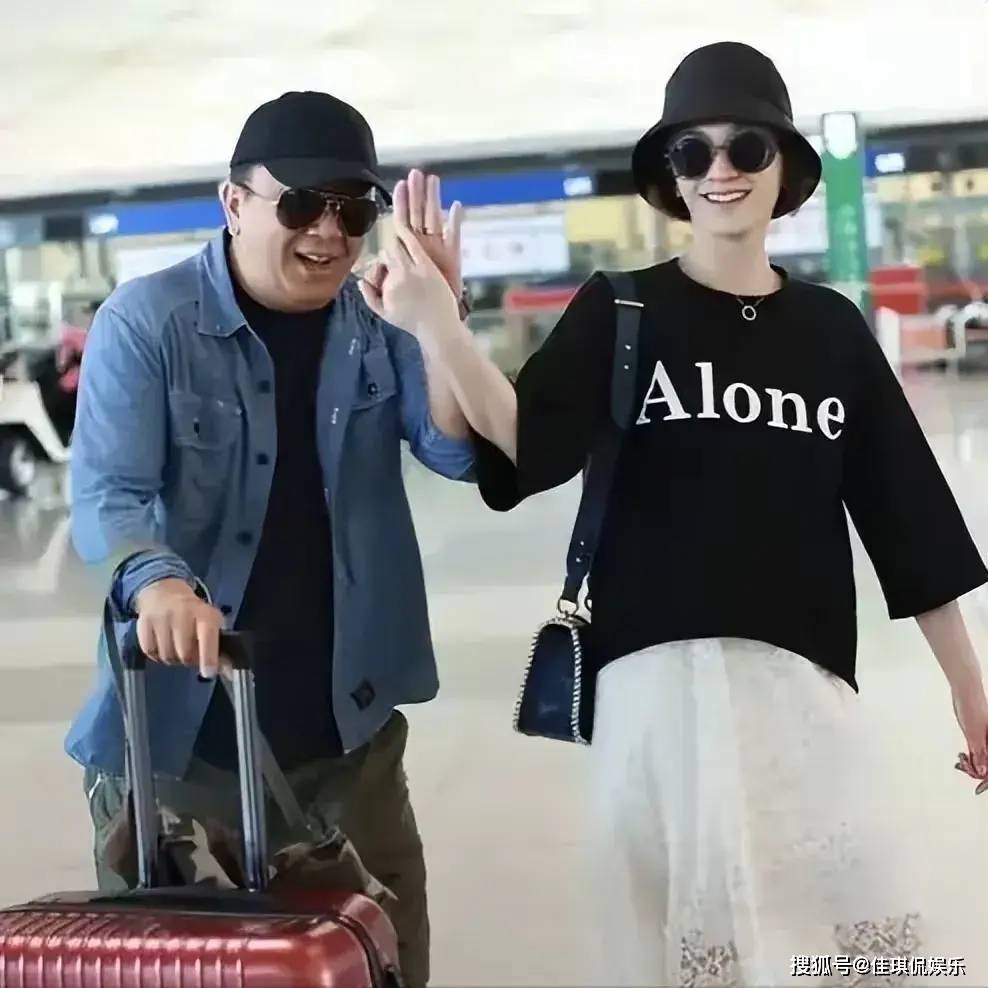 愿她与徐佳宁携手共度余生,幸福美满;也愿她的故事能激励更多的人在