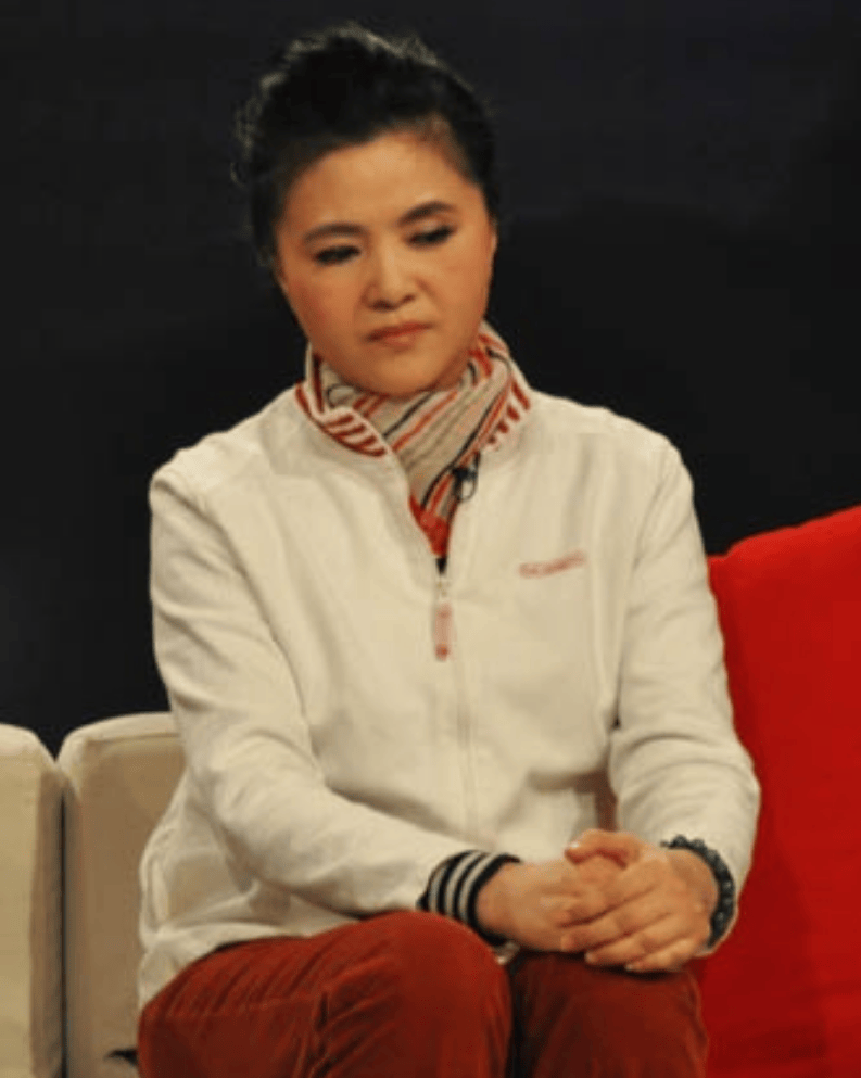 演员马军勤:顶替妹妹演电影,中年离婚独自带娃,晚年让父母分居