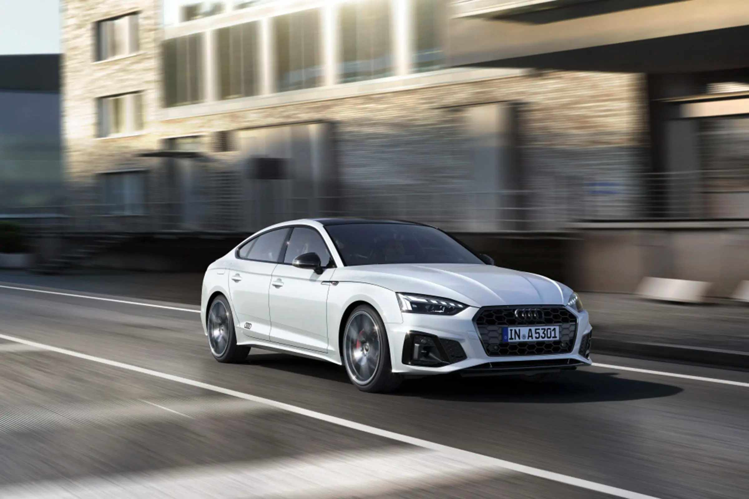 一汽奥迪a5l国产盛事:a5系列再进化,定义未来豪华新境界