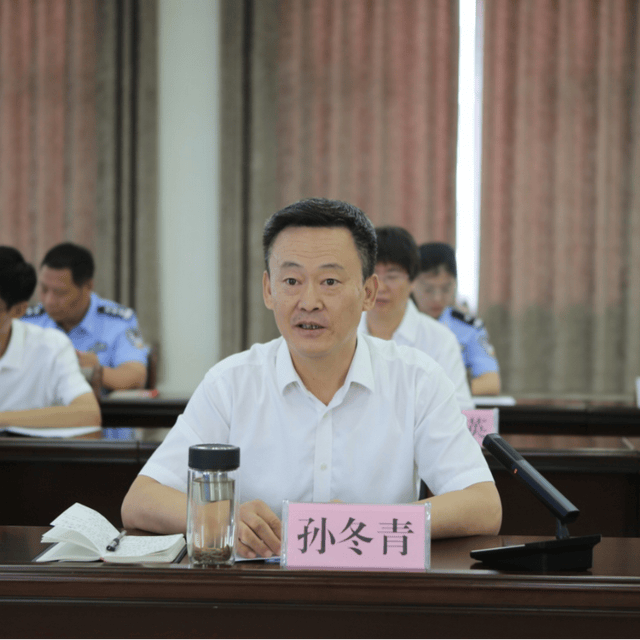 座谈会上,赵刚廷就永济监狱重点工作推进,"三位一体"工作体系开展等