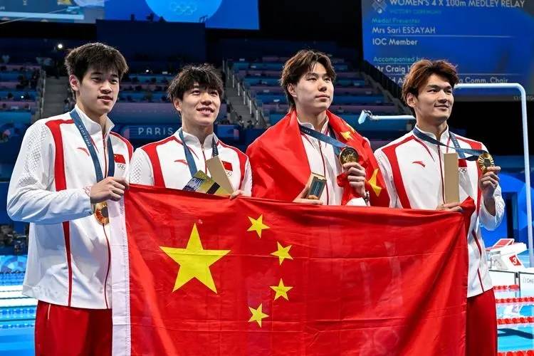 祝贺中国健儿巴黎奥运夺冠