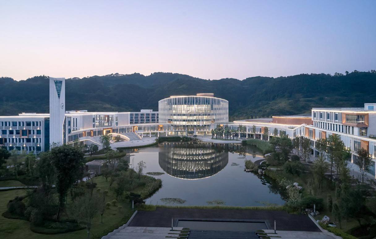 成都外国语学院就业怎么样?好不好?就业多元,大有可为!