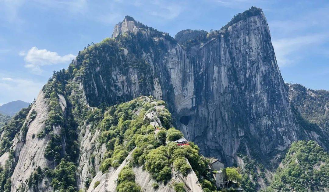 从华山出发,守护秦岭水塔,共筑绿色中国梦!