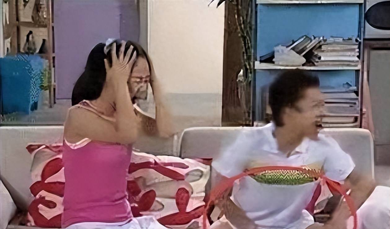 《家有儿女》中的穿帮镜头,连三岁小孩都骗不过,导演你太离谱了
