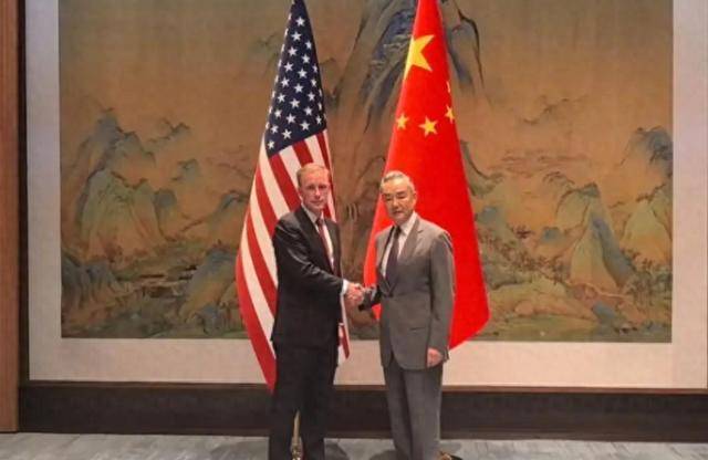 中美谈判桌前神秘承诺:沙利文15字定调中美关系,俄媒密切关注