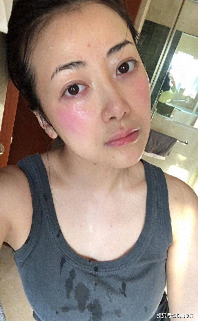 明星素颜真面目,周冬雨变无眉大侠,宁静成泥塑脸,李梦真没想到