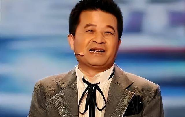 一提到毕福剑,就不得不提的就是《星光大道》,这档节目不仅是无数草根